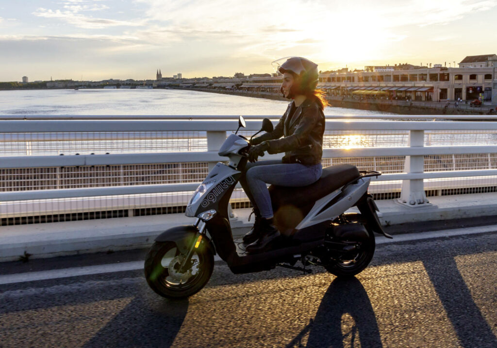 Une deuxième batterie offerte pour l'achat d'un scooter électrique